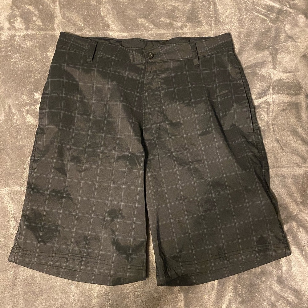 Champion golf shorts.  Size: 32W